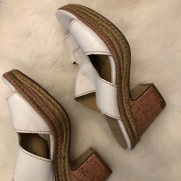 Sold Naturalizer sandals platform size 8 sold - Picture 4 of 8